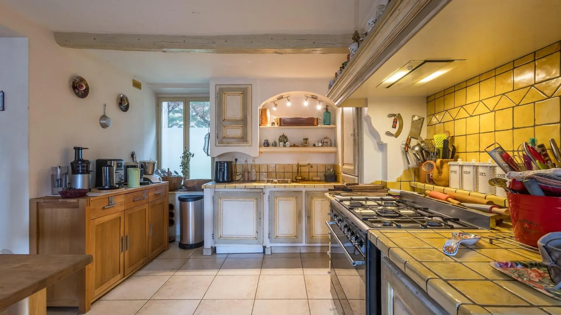 Le Guiguet - Mas Provencal Avec Piscine Pour 10 Villa Vedene 0*,  France